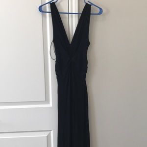 Avaleigh sleeveless v-neck maxi dress small